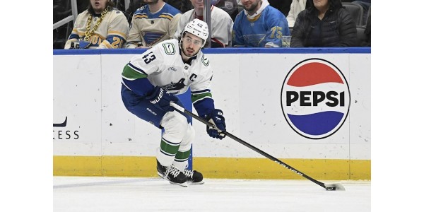 Quinn Hughes a renoncé à participer au Tournoi des Quatre Nations pour des raisons physiques Quinn Hughes a renoncé à participer au Tournoi des Quatre Nations pour des raisons physiques